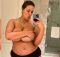 Ashley Graham mezza nuda tre mesi dopo il parto